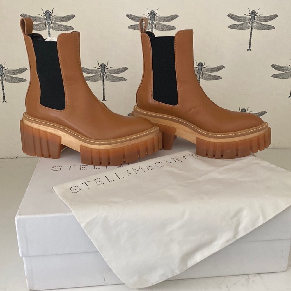 Stella McCartney Emilie Chelsea Boot, size 7